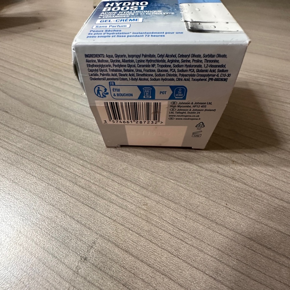 Neutrogena Hydro Boost Gel-Cream Box - Picture 2 of 3